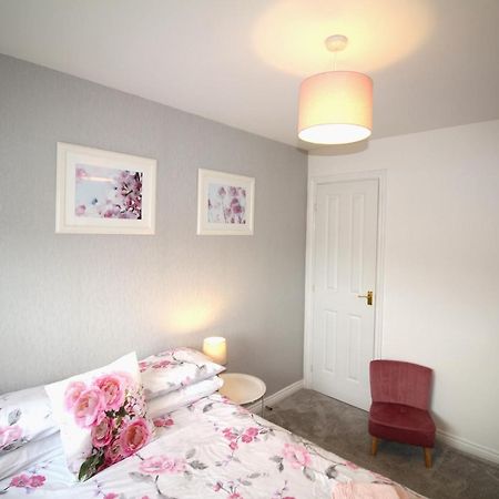 Ashington - 2 Bedroom House - Beautifully Decorated & Furnished - Large Garden Extérieur photo