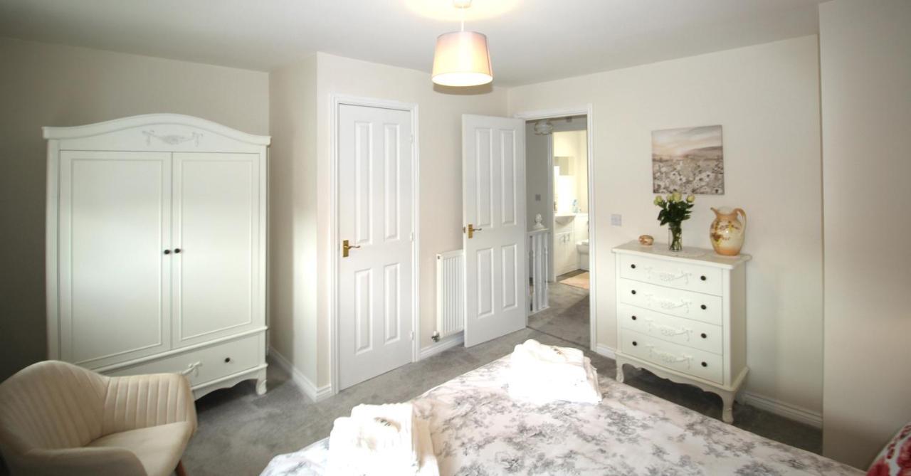 Ashington - 2 Bedroom House - Beautifully Decorated & Furnished - Large Garden Extérieur photo