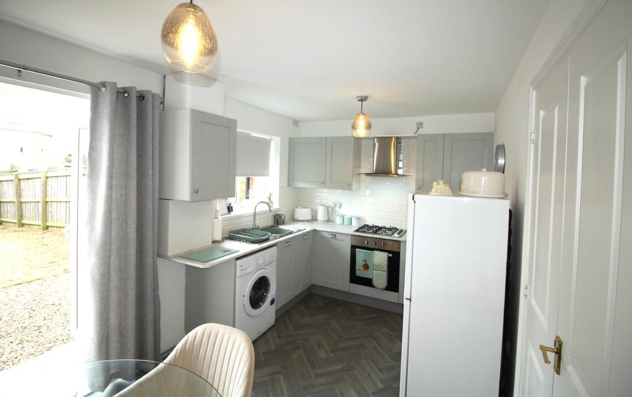 Ashington - 2 Bedroom House - Beautifully Decorated & Furnished - Large Garden Extérieur photo